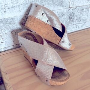 Lucky Brand Platform Wedge Slide